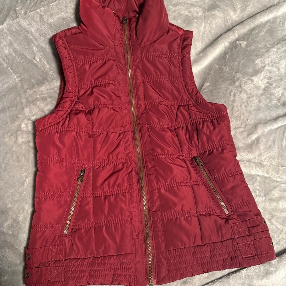 MAURICES Burgundy Quilted Vest Size Small